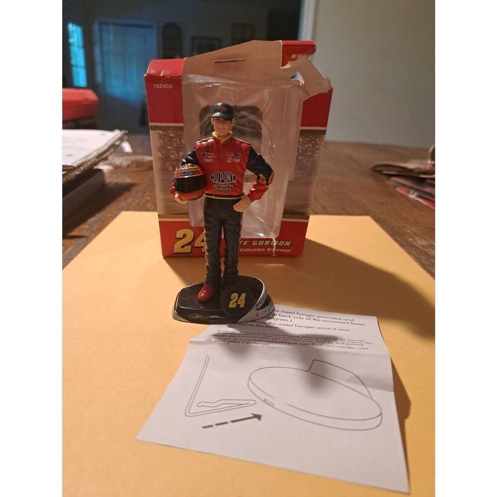 Vintage 2005 Trevco Jeff Gordon #24 NASCAR Christmas Holiday Ornament Dupont